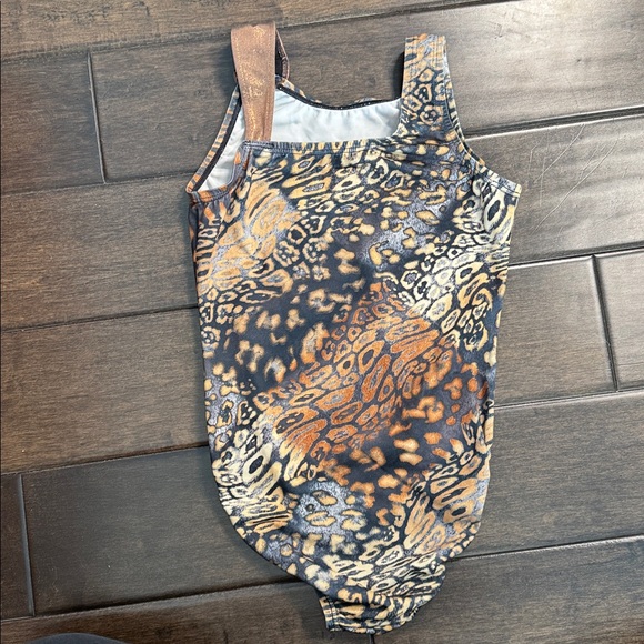 ❤️3/$30 Satara Leos Leopard Print Leotard - Picture 5 of 9